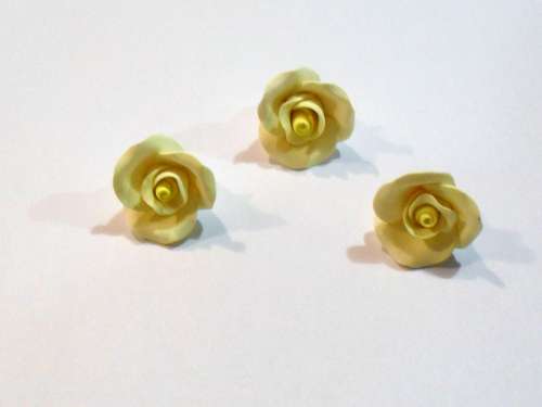 Gumpaste Roses - Yellow - Click Image to Close